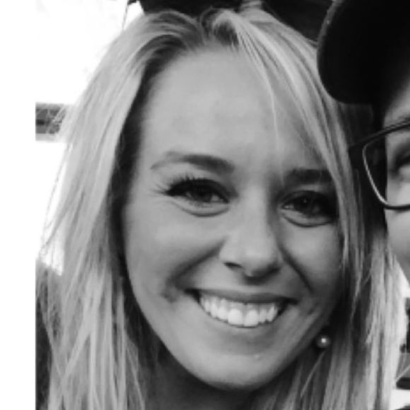 Meet your Posher, Anna - Picture 3 of 3